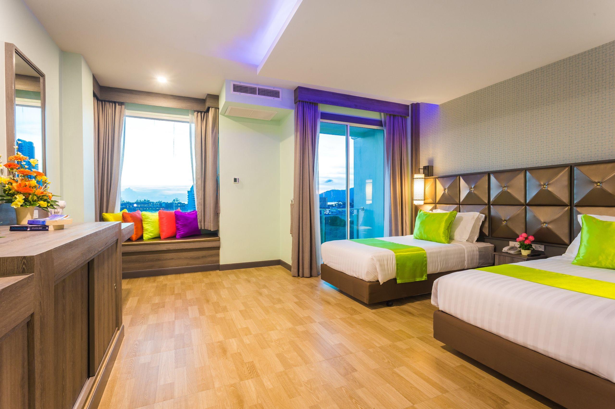 Add Plus Hotel & Spa Patong Luaran gambar