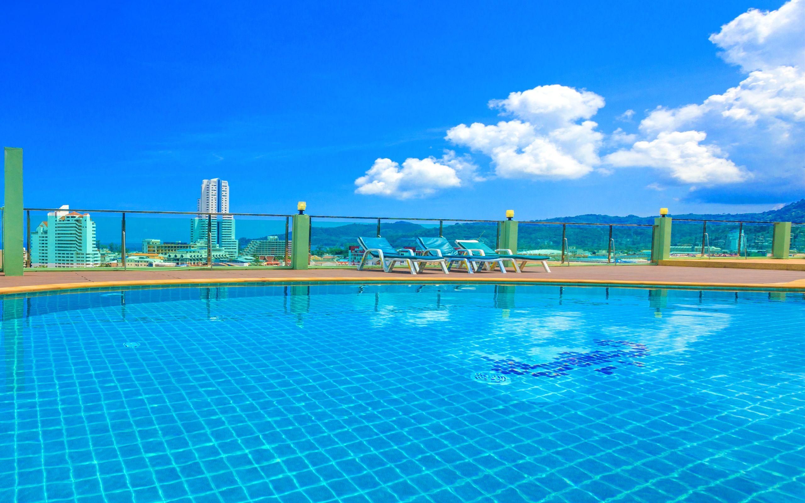 Add Plus Hotel & Spa Patong Luaran gambar