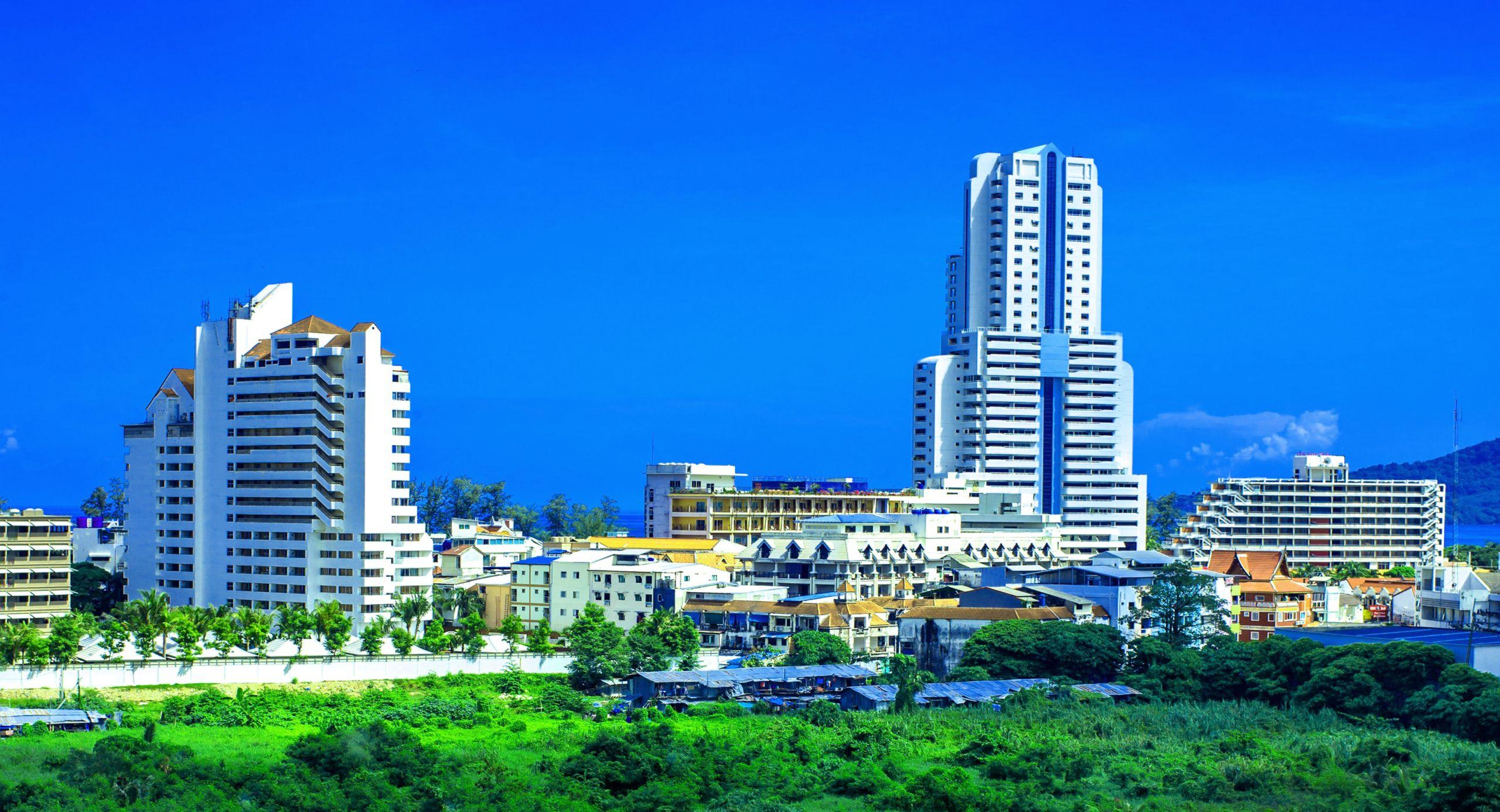 Add Plus Hotel & Spa Patong Luaran gambar