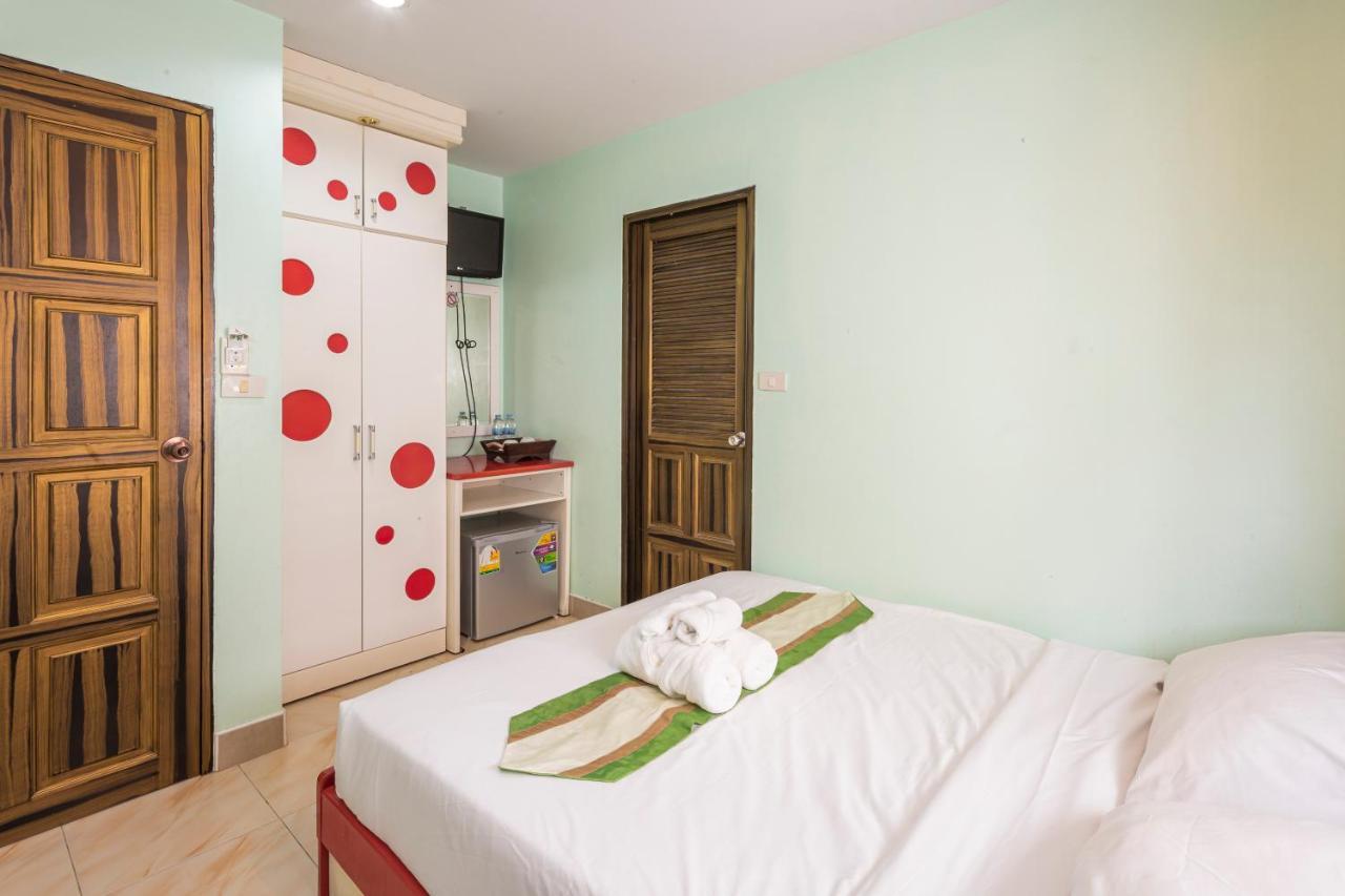 Add Plus Hotel & Spa Patong Luaran gambar