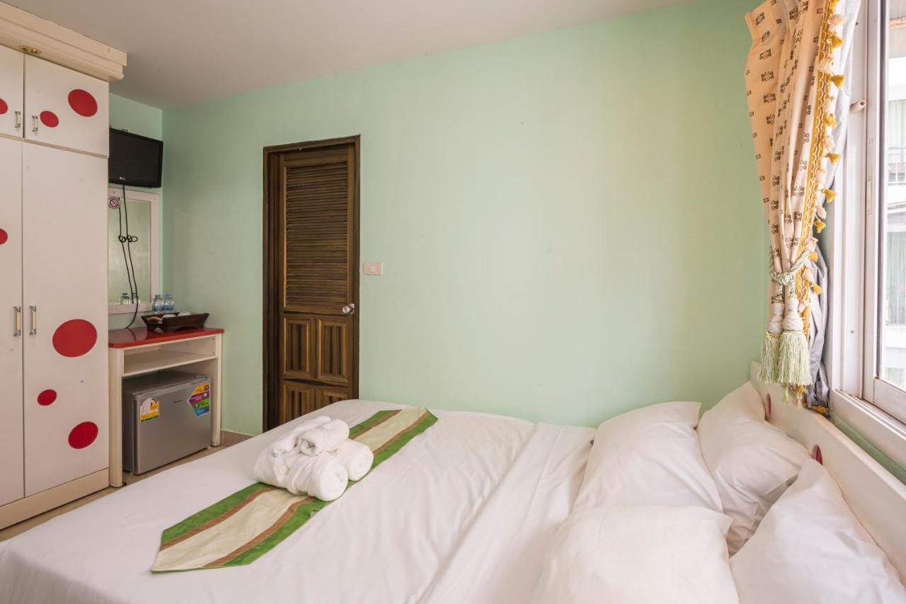 Add Plus Hotel & Spa Patong Luaran gambar