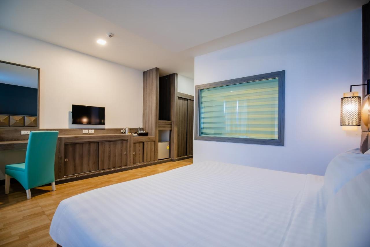 Add Plus Hotel & Spa Patong Luaran gambar